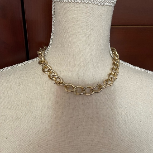 Savvy Cia 14k plated crystal necklace - Picture 3 of 9